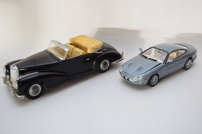 Lot 139 - Maisto model of a Mercedes 300S 1955, together...