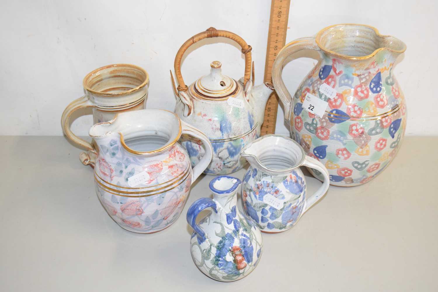 Lot 22 - Mixed Lot: Modern Studio Pottery to include...