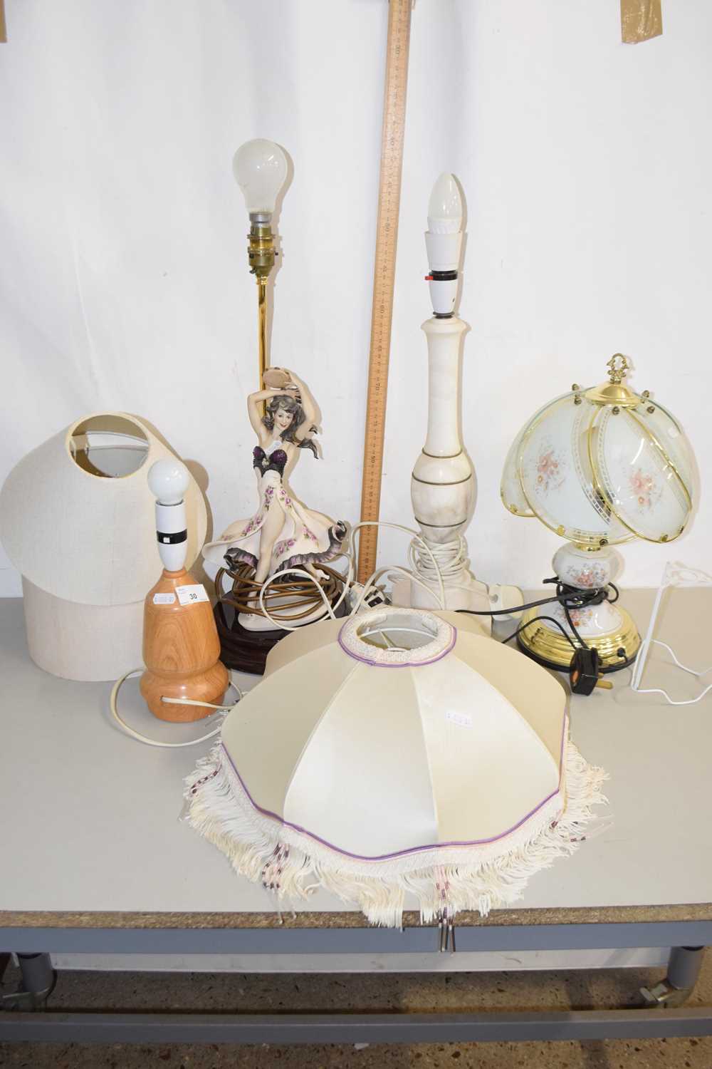 Lot 30 - A group of four various modern table lamps