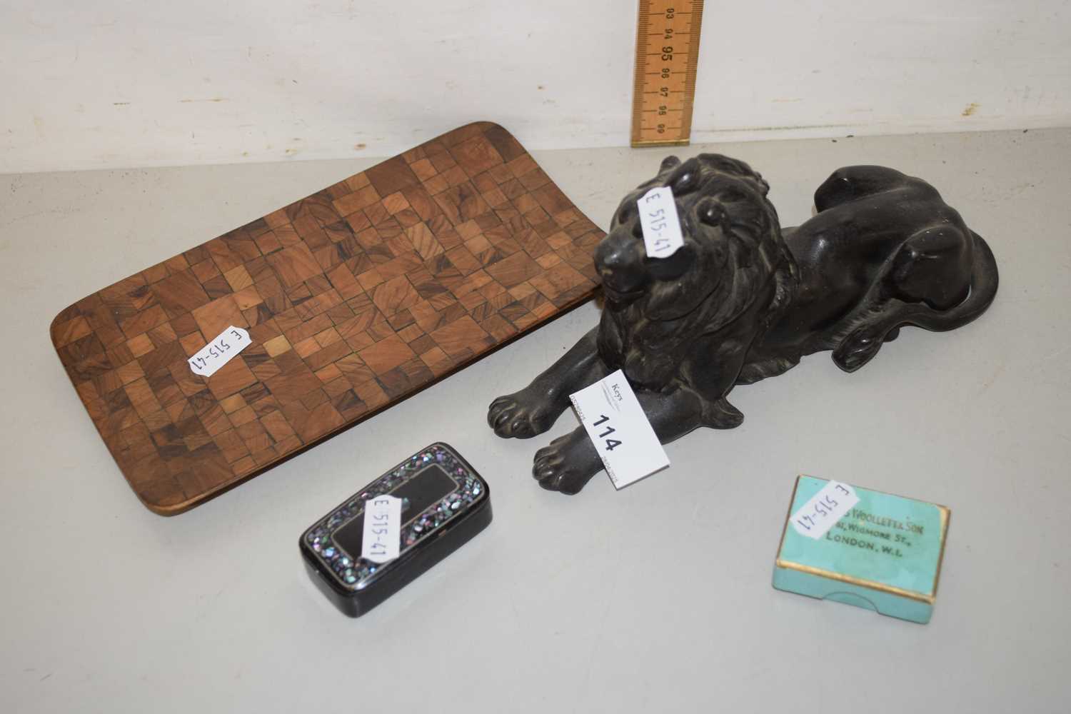 Lot 114 - Mixed Lot: A pottery model of a lion, a small...