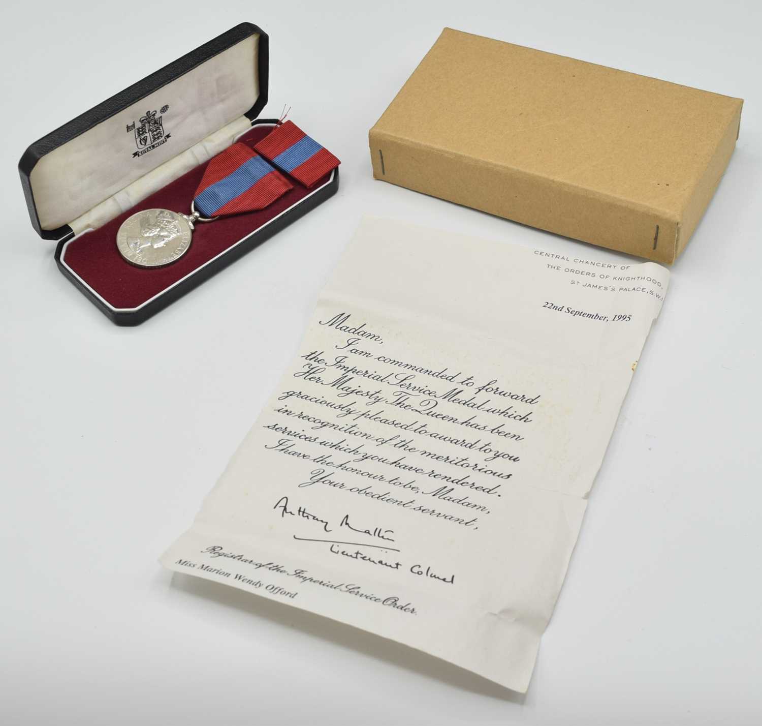 Lot 15 - Cased ERII imperial service medal impressed to...