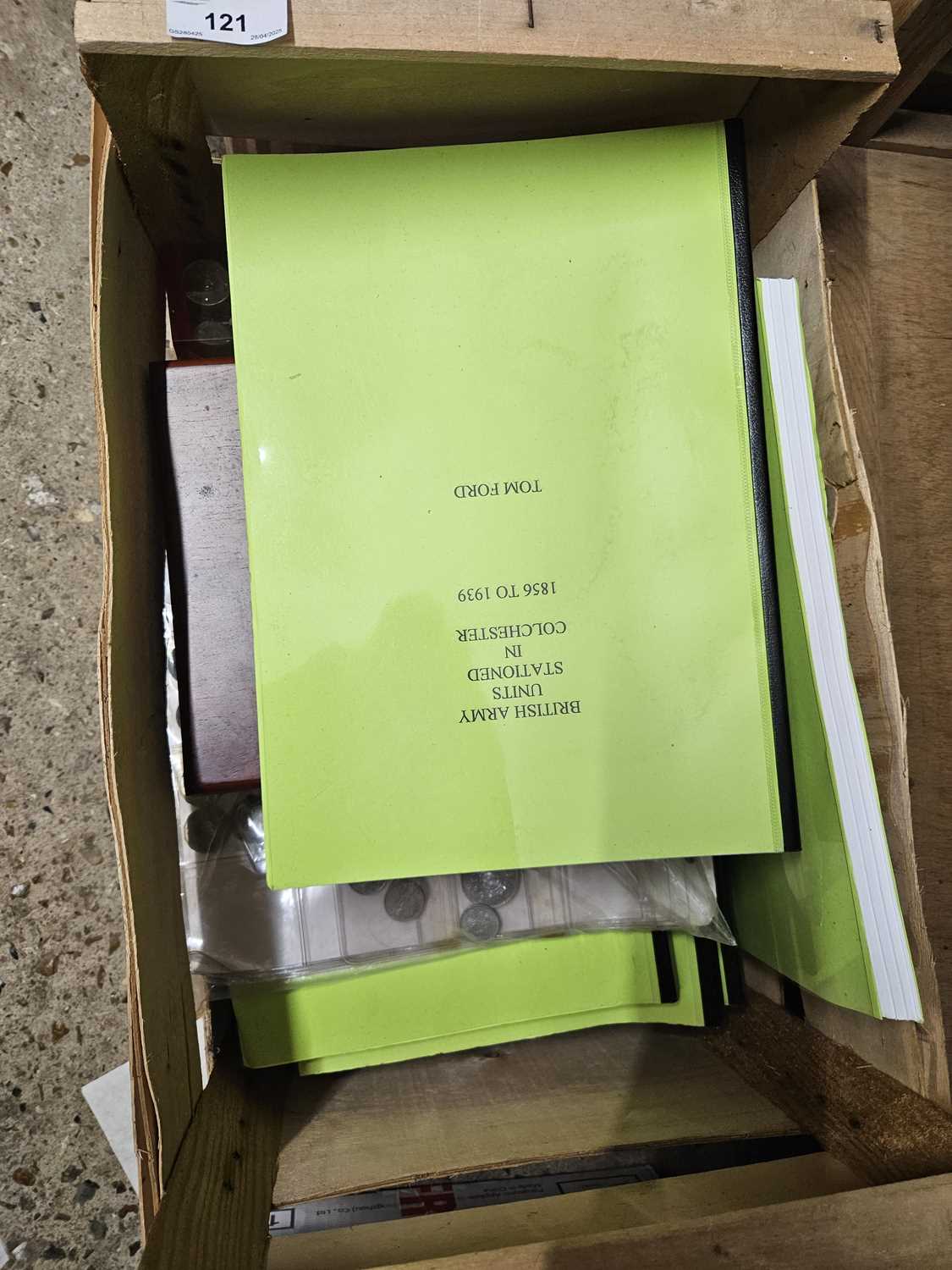 Lot 121 - Box of various items to include a range of...