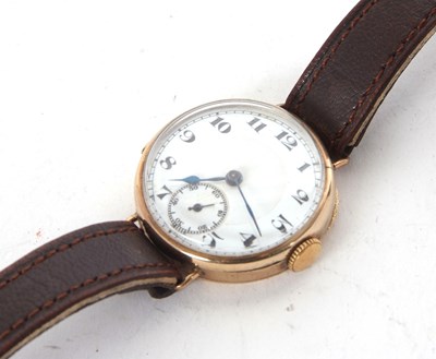 Lot 314 - A 9ct gold cased gents wristwatch, stamped on...