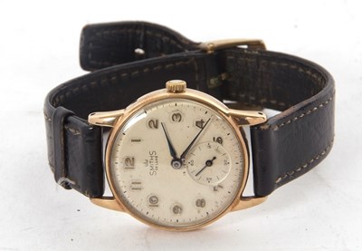 Lot 320 - A 9ct gold cased Smith's Deluxe gents...