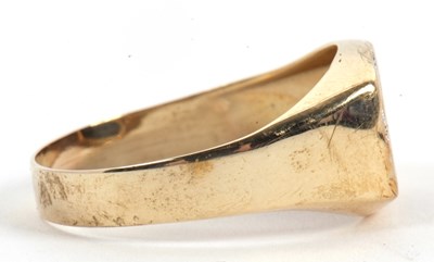 Lot 61 - A gentleman's onyx and diamond ring, set with...