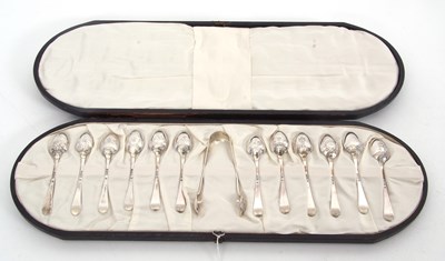 Lot 246 - A cased set of twelve late Victorian silver...