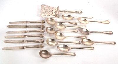 Lot 260 - A small quantity of silver plated cutlery