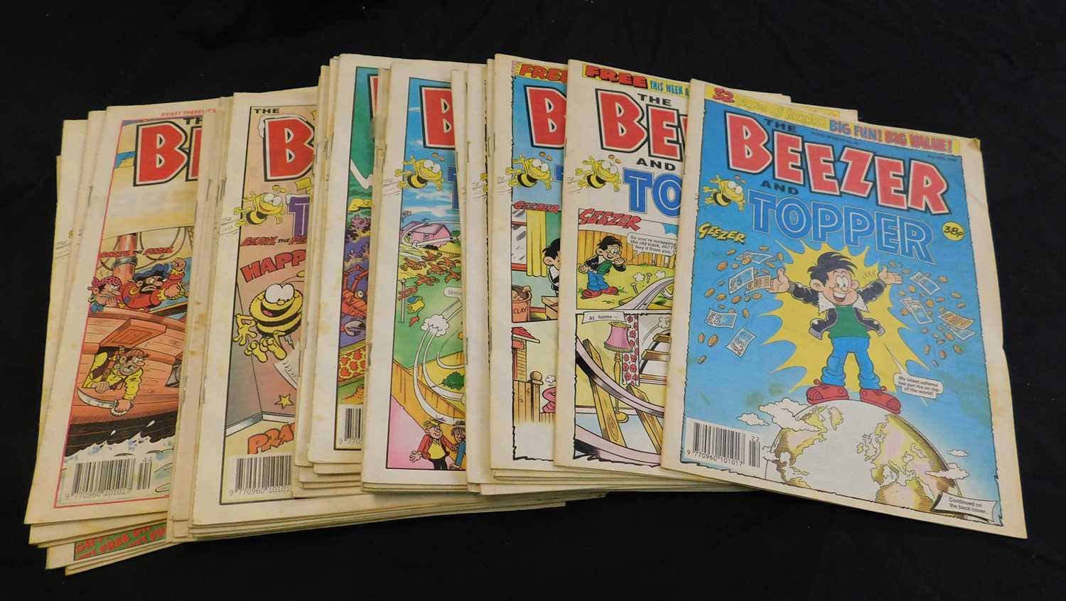 Lot 97 - THE BEEZER AND TOPPER, 1991-92, 35 assorted...