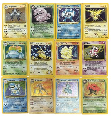 Lot 205 - POKEMON TCG 1999 first generation holographics:...
