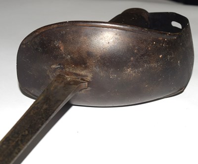 Lot 69 - 1908 Indian Pattern Cavalry troopers sword and...