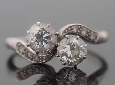 Lot 266 - A toi et moi diamond ring, the two old...