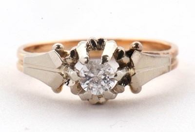 Lot 87 - A white stone ring, the round white stone,...