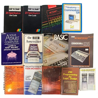 Lot 527 - A collection of various vintage computing...