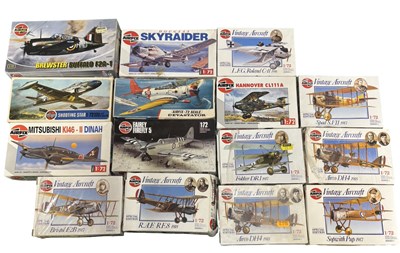 Lot 392 - A collection of boxed 1:72 scale aeroplane...