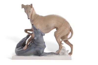 Lot 21 - Meissen Group of Greyhounds after Otto Pilz...