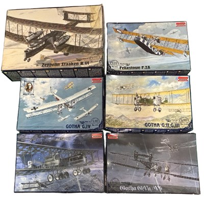 Lot 387 - A collection of boxed 1:72 scale aeroplane...
