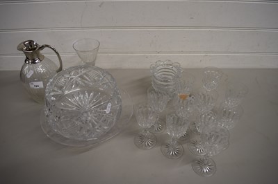 Lot 193 - MIXED LOT : CLEAR GLASS WARES TO INCLUDE...