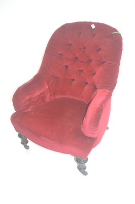 Lot 423 - A late Victorian button upholstered spoon back...