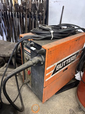 Lot 5 - A Butters MIG welder, Autoweld 200, single...