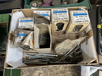 Lot 49 - Mixed Lot: Multi-Monti anchor fixing of...