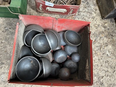Lot 58 - Mixed lot of Blacksmiths components