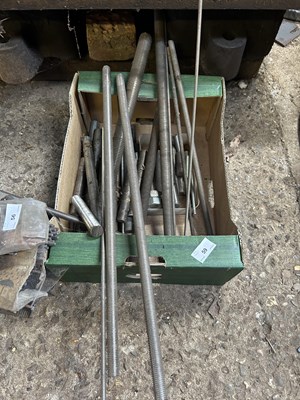 Lot 59 - Mixed lot of various gauged threaded rods...