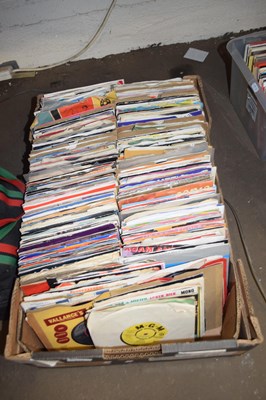 Lot 579 - ONE BOX OF SINGLES