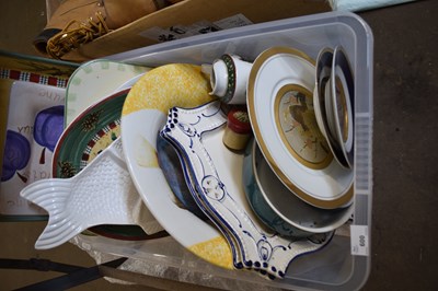 Lot 600 - BOX OF VARIOUS MODERN KITCHEN CERAMICS,...