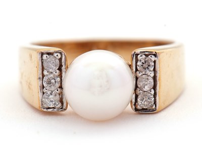 Lot 78 - A 9ct pearl and diamond ring, the cultured...