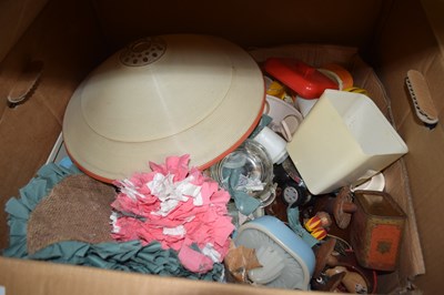 Lot 603 - LARGE BOX VARIOUS KITCHEN WARES AND HOUSEHOLD...