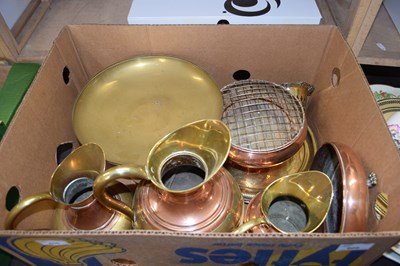 Lot 609 - BOX OF COPPER AND BRASS WARES TO INCLUDES JUGS,...