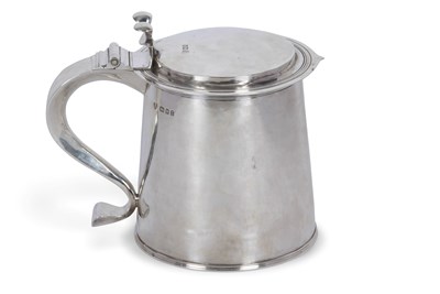 Lot 151 - A large George V silver tankard of plain...