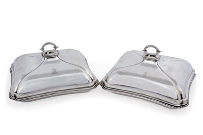 Lot 211 - A pair of George III silver tureens of...