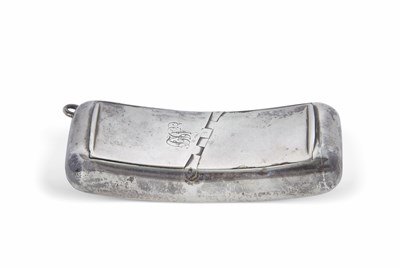 Lot 214 - A George III silver compartmental snuff box of...