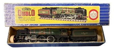 Lot 124 - A boxed Hornby Dublo 00 gauge 4-6-2 SR West...