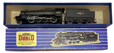 Lot 111 - A boxed Hornby Dublo 00 gauge LT25 LMR 8F...