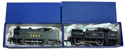 Lot 134 - A pair of Hornby 00 gauge locomotives in blue...