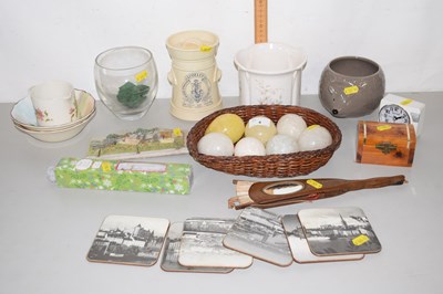 Lot 4 - Mixed Lot: Polished stone eggs, various...