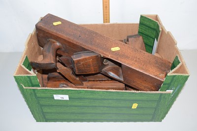 Lot 16 - Box of various wood working planes