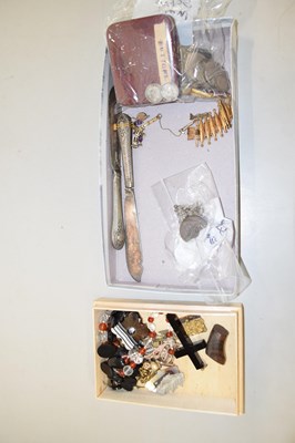 Lot 86 - A box of assorted costume jewellery and other...