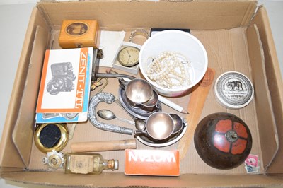 Lot 90 - Box of various silver plated wares, picture...