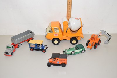 Lot 92 - Mixed Lot: Toy vehicles to include a Tonka...