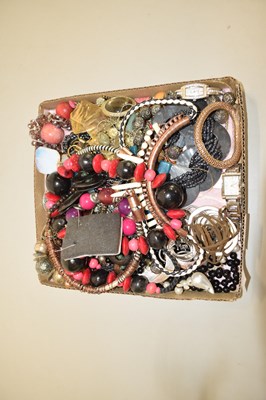 Lot 108 - Box of assorted costume jewellery