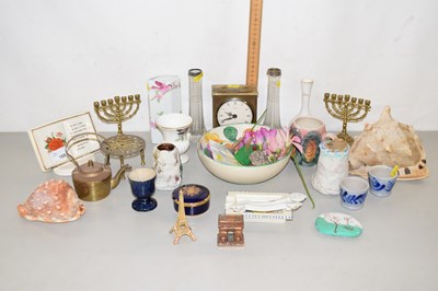 Lot 168 - Mixed Lot: Bedside clock, various vases,...