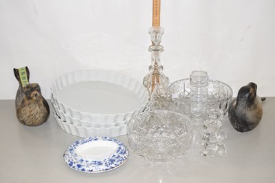 Lot 173 - Mixed Lot: Various glass bowls, wooden model...