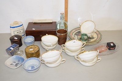 Lot 198 - Mixed Lot: Royal Worcester soup bowls, a small...