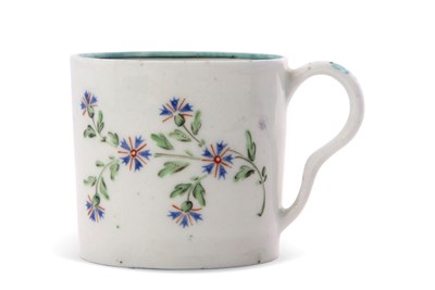 Lot 62 - A rare late Lowestoft porcelain coffee can in...