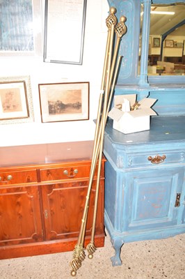 Lot 242 - A group of metal curtain poles and fittings