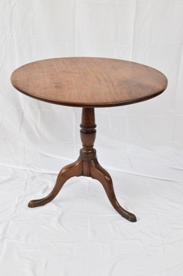 Lot 238 - Georgian mahogany tilt-top table with circular...