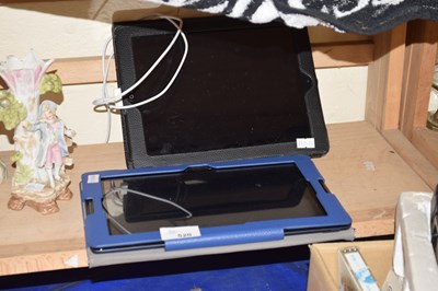 Lot 520 - A Lenovo tablet and an iPad